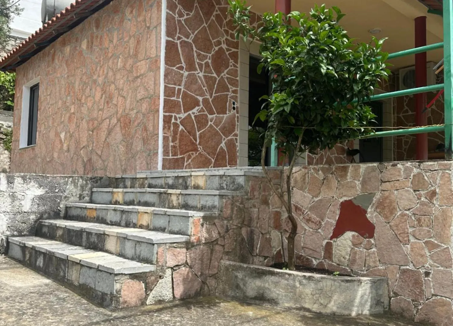 Romeo'S Guest House 2 Piqeras 0*,  Albania